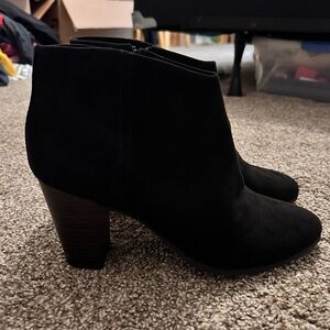 BRAND NEW Old Navy Heeled Ankle Boots